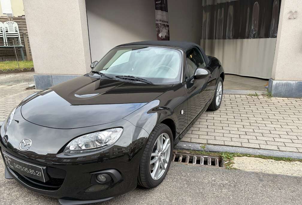 Mazda MX-5 1.8i Center line