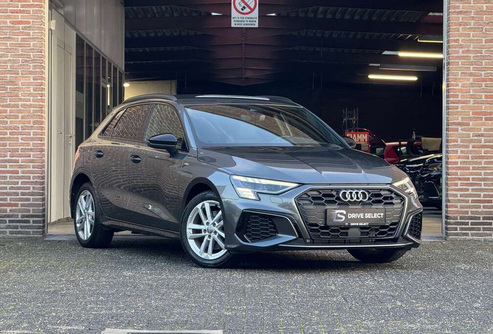 Audi Sportback 40 TFSIe S-line | Matrix | Black Optic | Camera | CarPlay