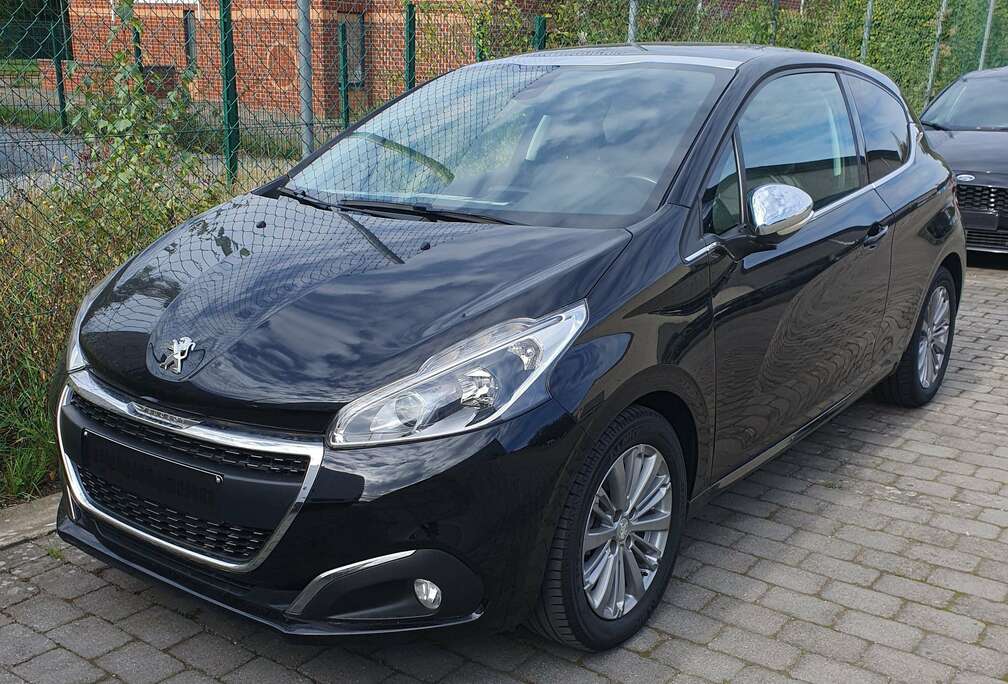 Peugeot 208 1.2 PureTech Allure S