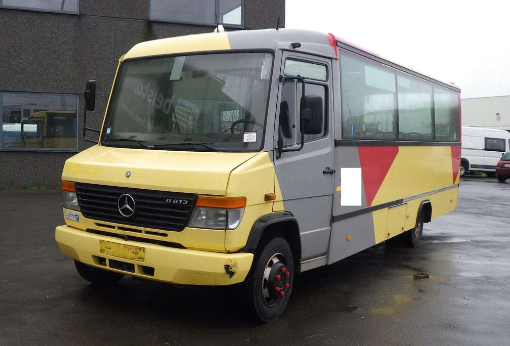 Mercedes-Benz 813 (Stock ID 44294)