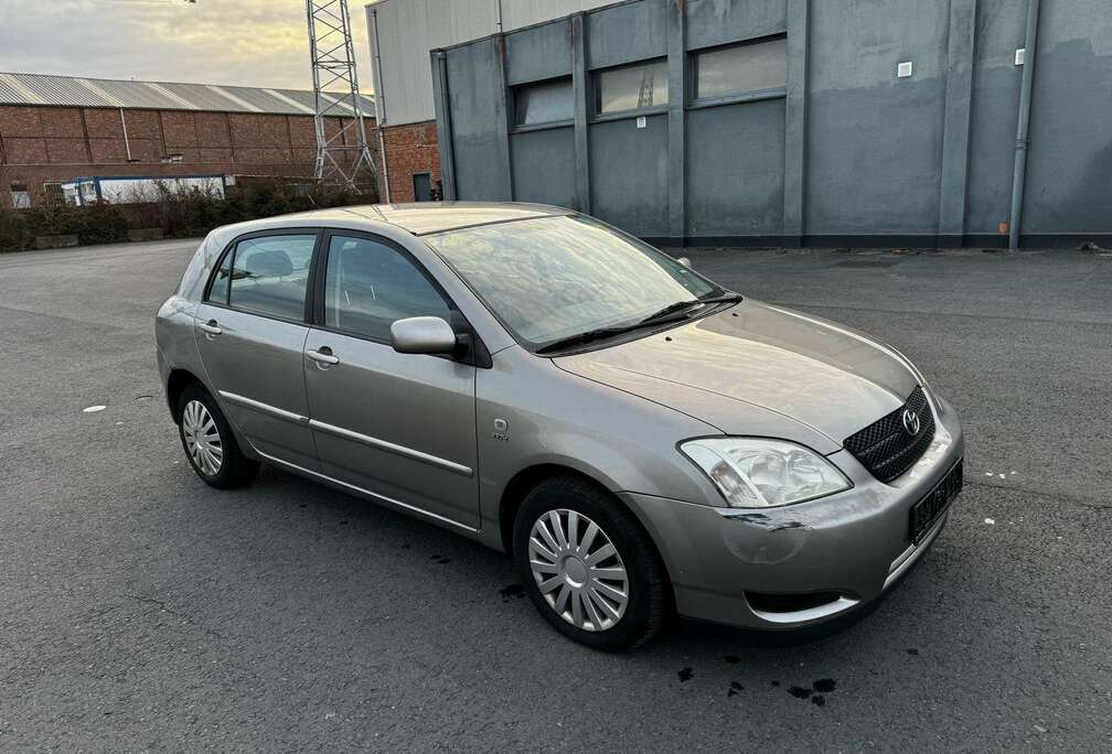 Toyota 1.6i VVT-i 16v Linea Luna AIRCO CLIMATISÉ