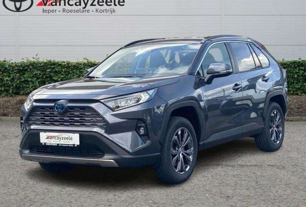 Toyota Dynamic Plus+CAM+NAV+SENS VOOR