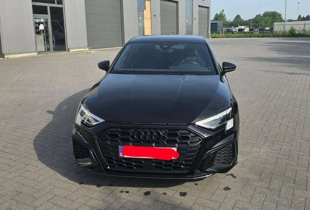 Audi A3 Sportback PHEV 45 TFSIe S-LINE - BLACK PACK - TFT DISPLAY - MATRIX LED LIGHTS