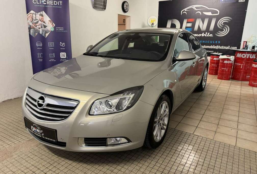 Opel 2.0 Turbo Essence 220Ch Automatique10.956km