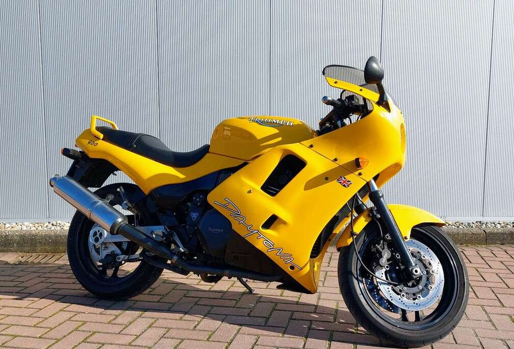 Triumph T300