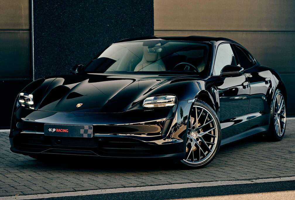 Porsche Taycan 93.4 kWh Taycan