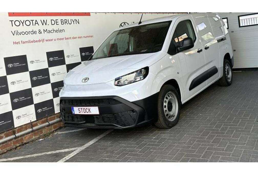 Toyota LWB STOCK voor Professionele