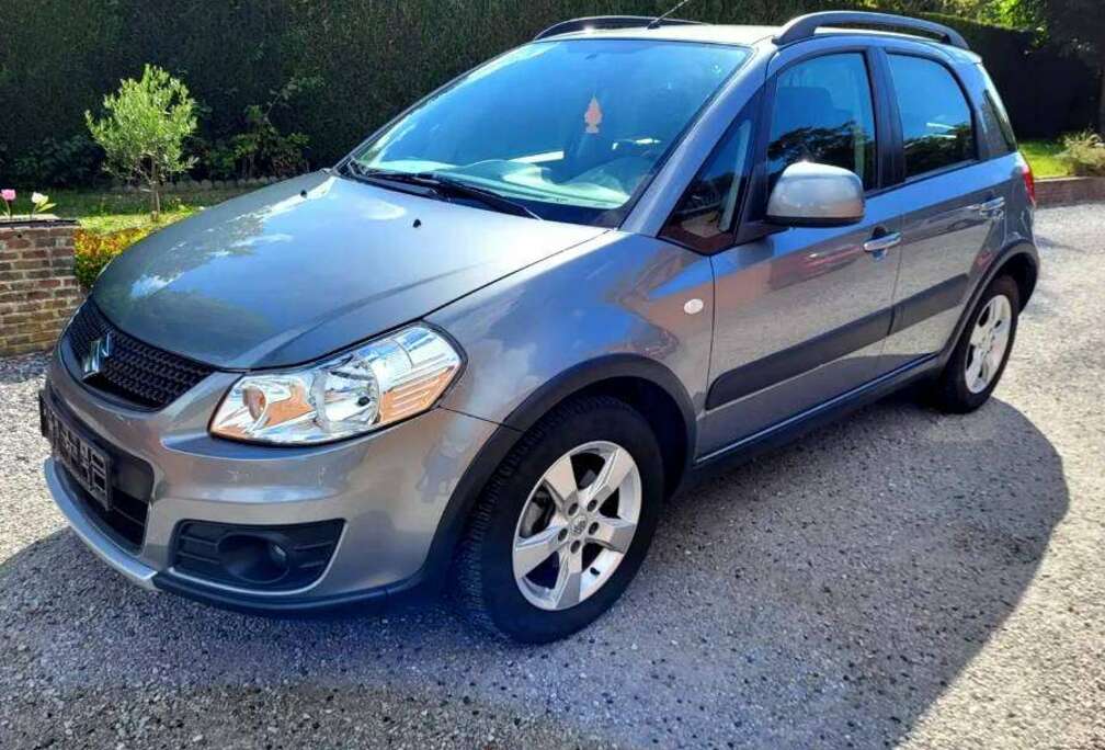 Suzuki Automatique / 1.6i GL / 72.220 Km / 2012