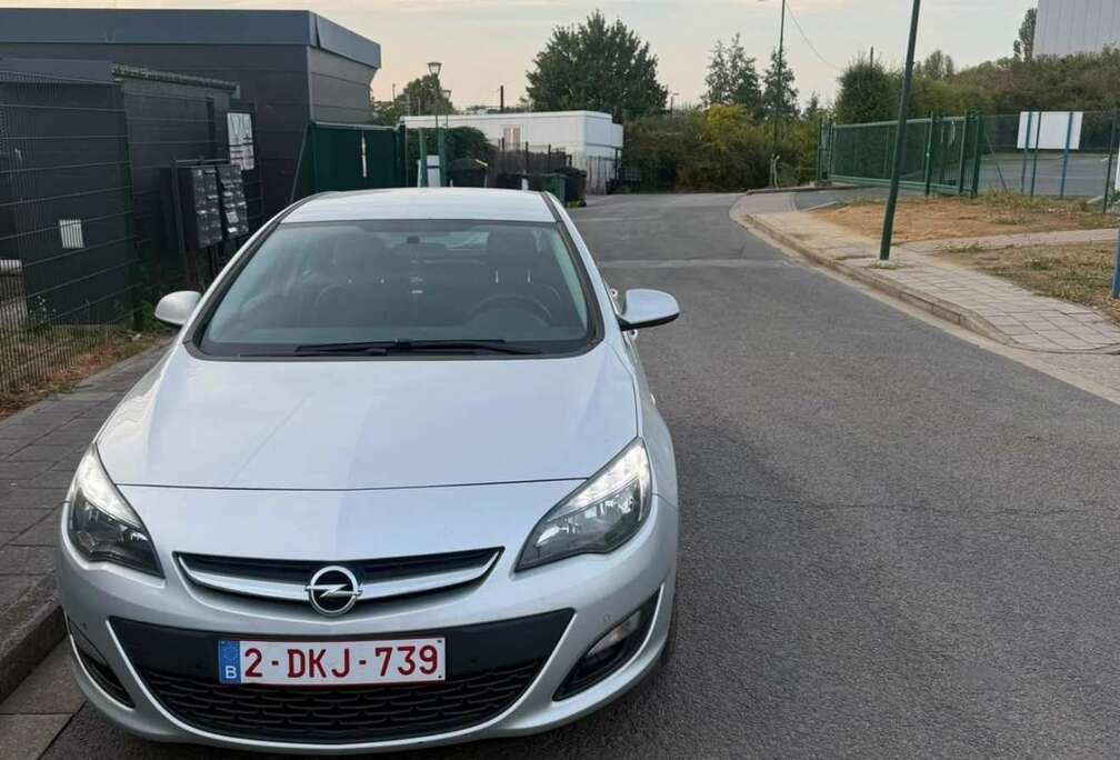 Opel Sports Tourer 1.4i Ultimate Edition Plus