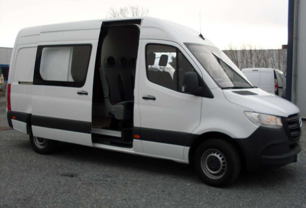 Mercedes-Benz 314 Double cabine 7 places  28.000 € HT