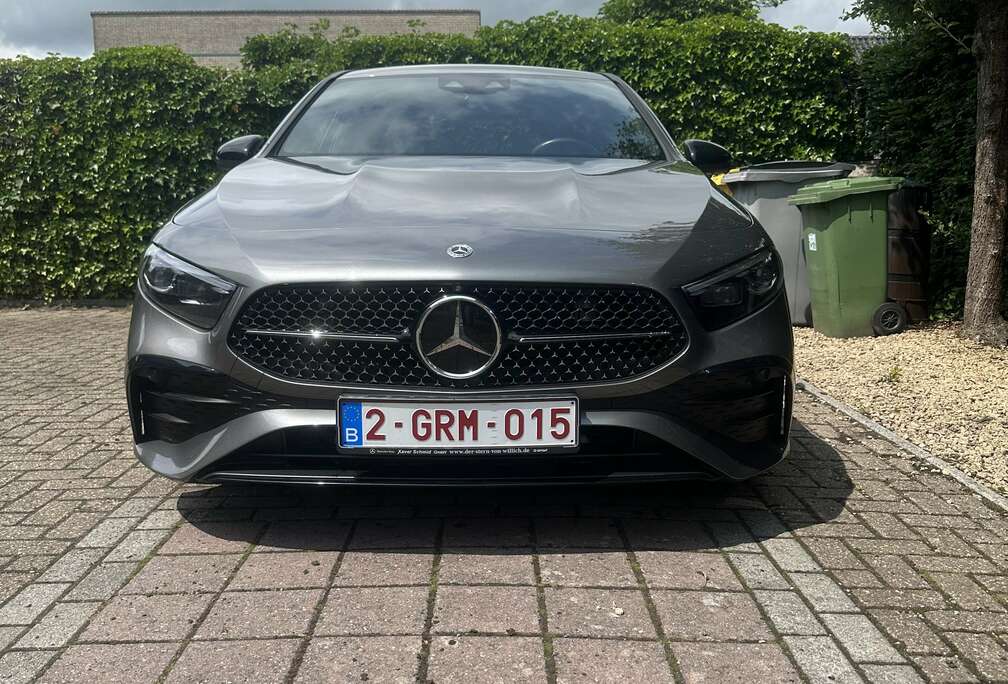 Mercedes-Benz 7G-DCT AMG Line Advanced Plus