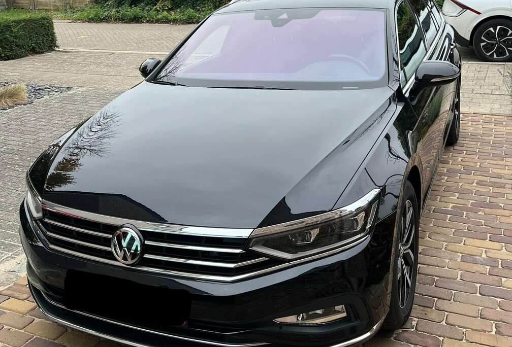 Volkswagen Passat Variant 1.6 TDI SCR DSG Comfortline