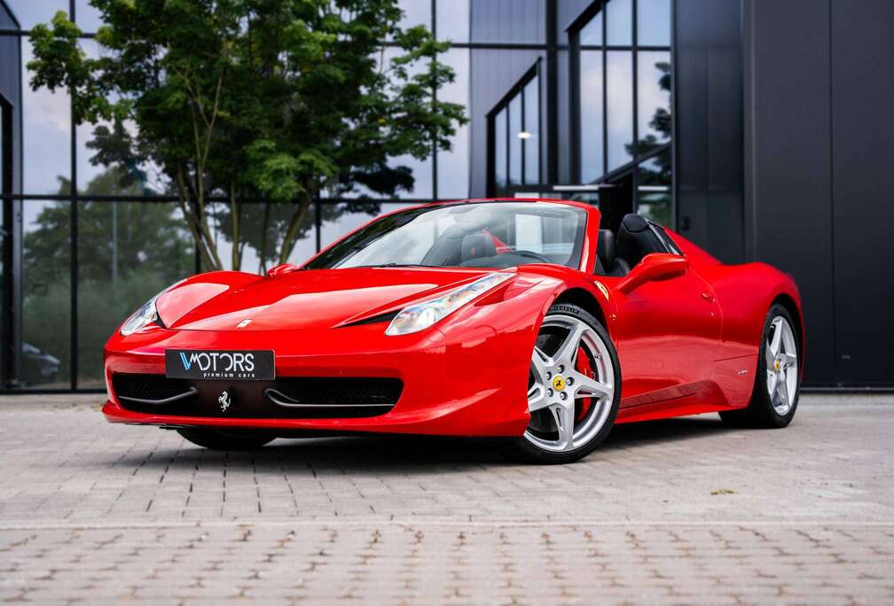 Ferrari Spider 4.5i V8 - Rosso Corsa - Daytona Seats - Scuderia Ferrari Shields