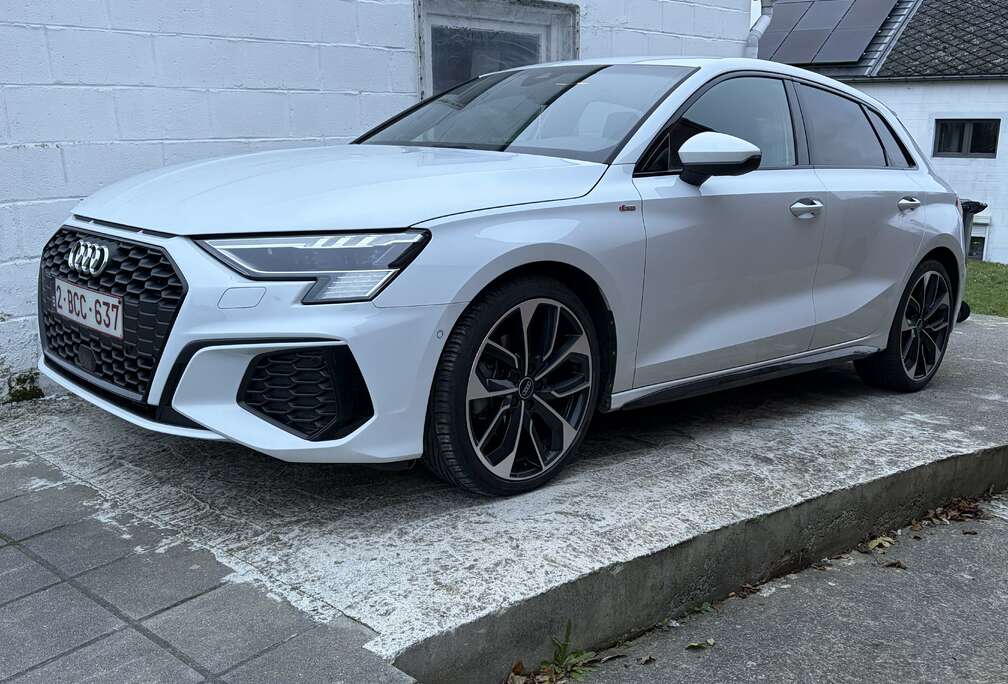 Audi Sportback 35 TDi Business Edition S line tronic
