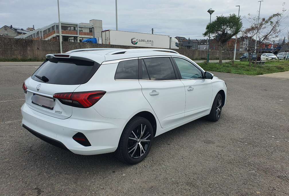 MG MG5 61 kWh Luxury Long Range TVA deduct.