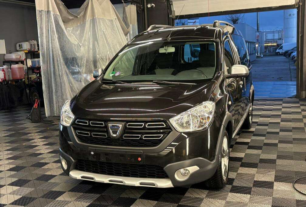 Dacia Stepway  1.2i  BJ. 2018  136.570 KM.  1ste EIGENAAR