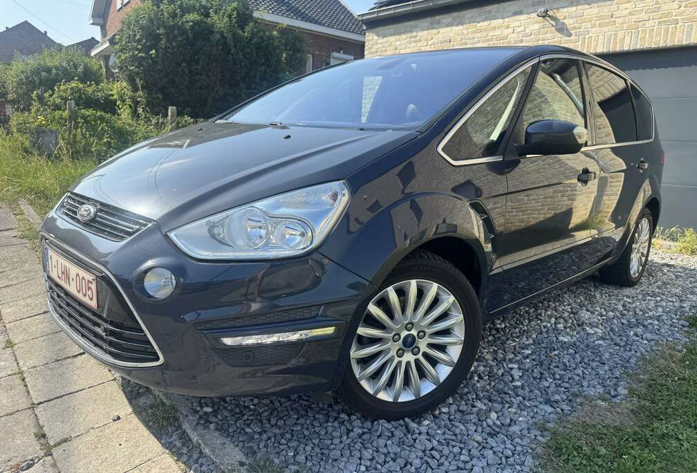 Ford 1.6 TDCi Titanium / FULL / Cuir Elec / Navi / Clim