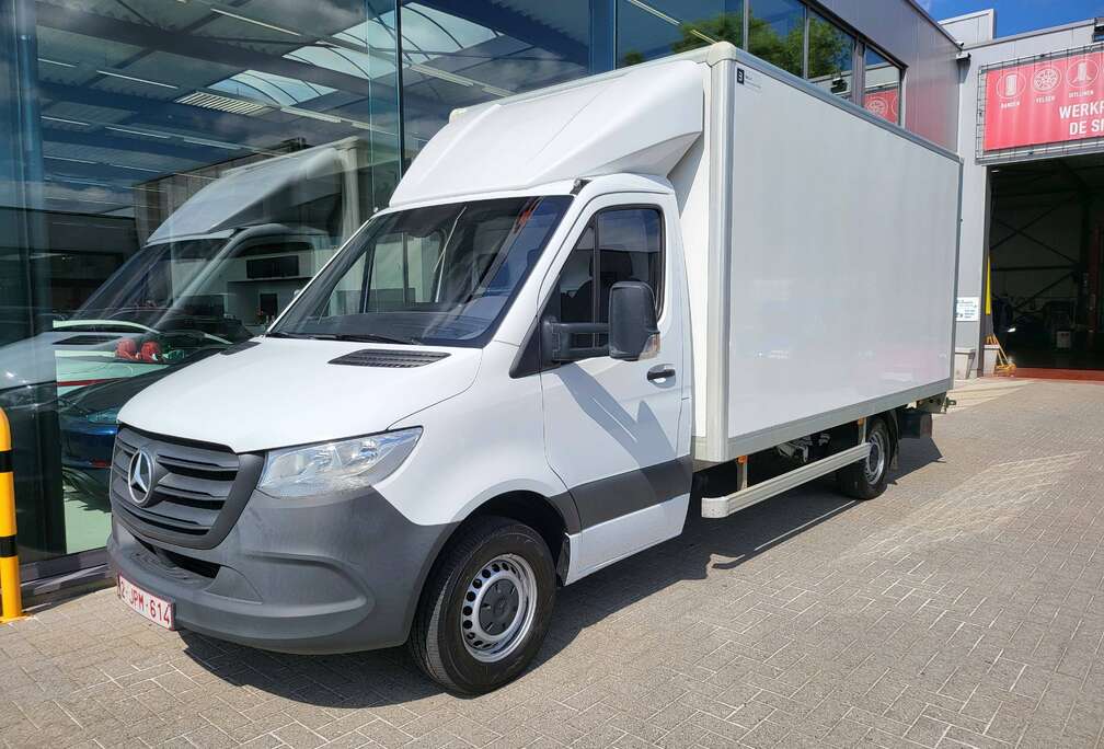 Mercedes-Benz 317 2.0 CDI 906BA35  LEASING ONLY  2023  Bakwagen  Dhollandia lift  CarPlay  Airco  €1295 ex btw x 36m
