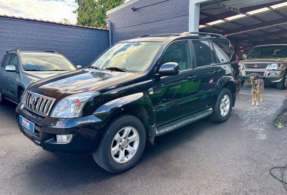 Toyota 3.0 D4D VIP * car pass * super etat * 5 ou 2 pl ctte