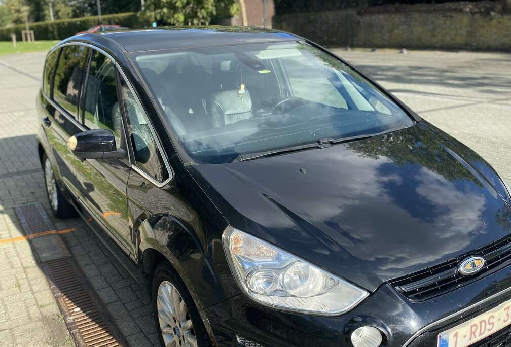 Ford Titanium