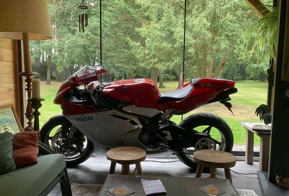 F4 750 Monoposto