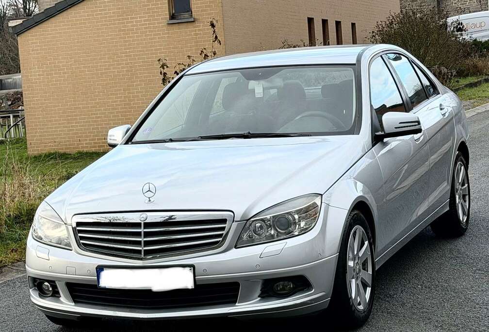 Mercedes-Benz CGI BlueEFFICIENCY/ Automatique Fuul Service Xenon