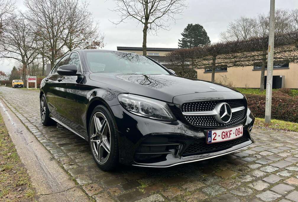 Mercedes-Benz C 200 d 9G-TRONIC AMG Line FULL OPTION