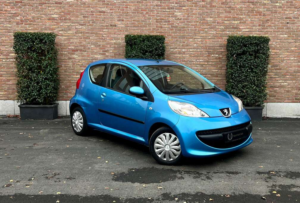 Peugeot 1.0i *Automatique*Clim*Vitres Élect*Bluetooth