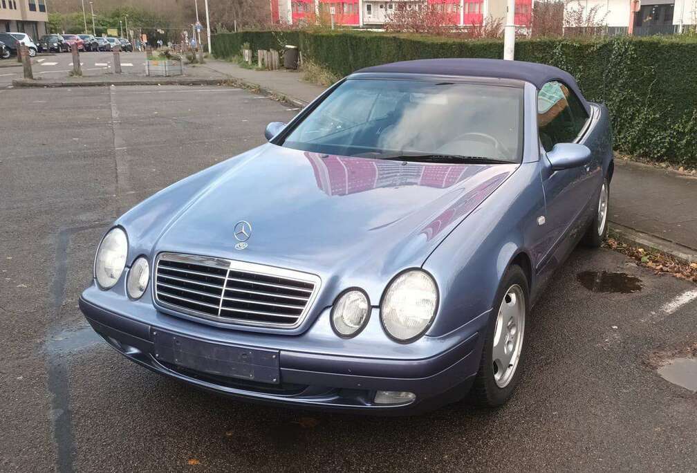 Mercedes-Benz cabrio Kompressor Elegance premier propriétaire