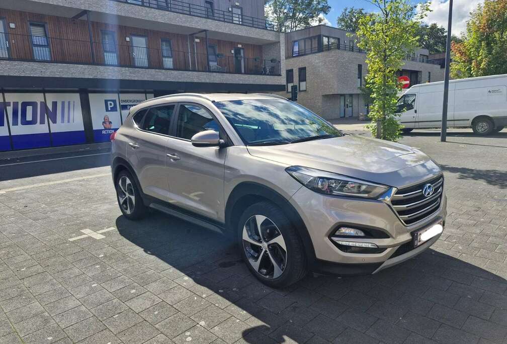 Hyundai Tucson+blue+1.7+CRDi+2WD+Intro+Edition