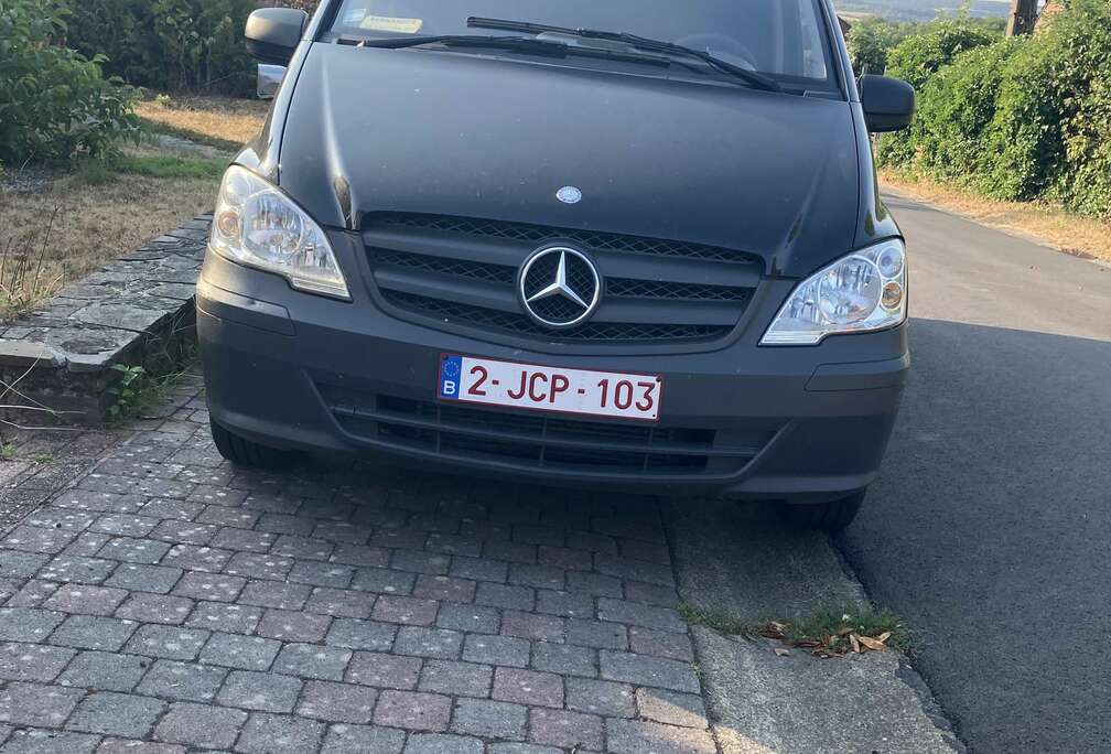 Mercedes-Benz 2.2