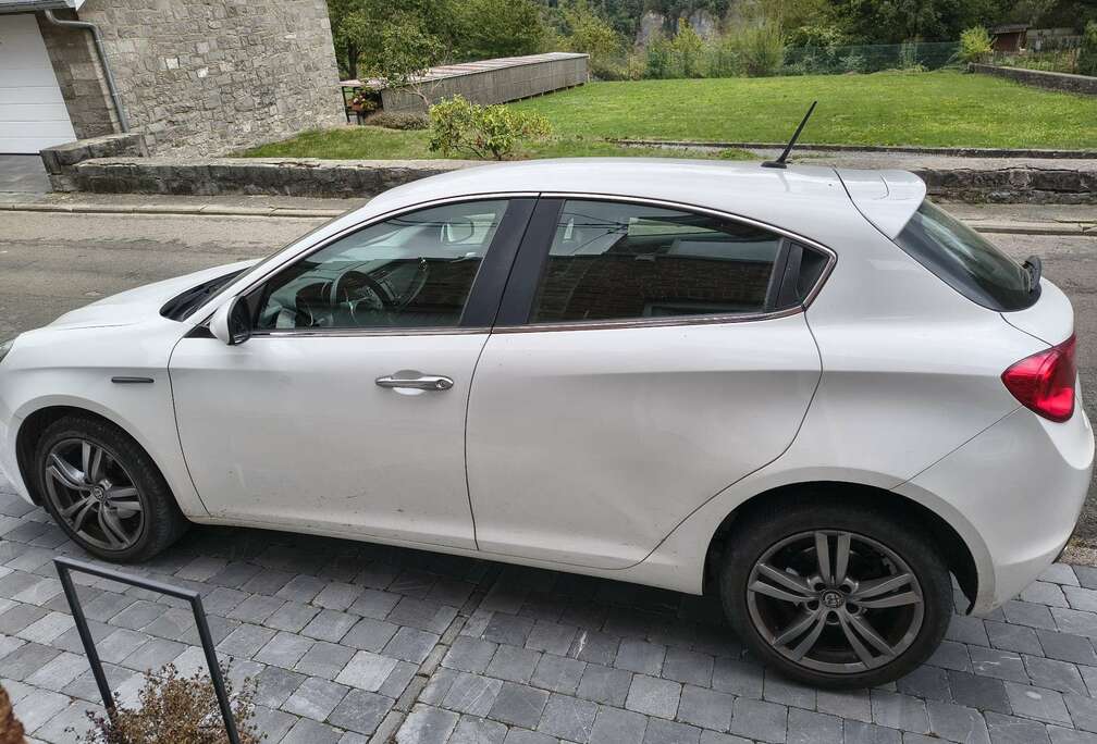 Alfa Romeo 1.6 JTDm Super