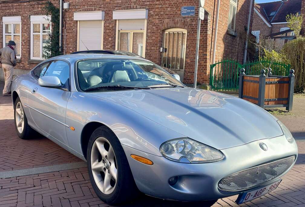 Jaguar 4.0i V8 32v  1997