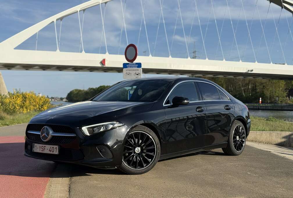 Mercedes-Benz A180D Limosine