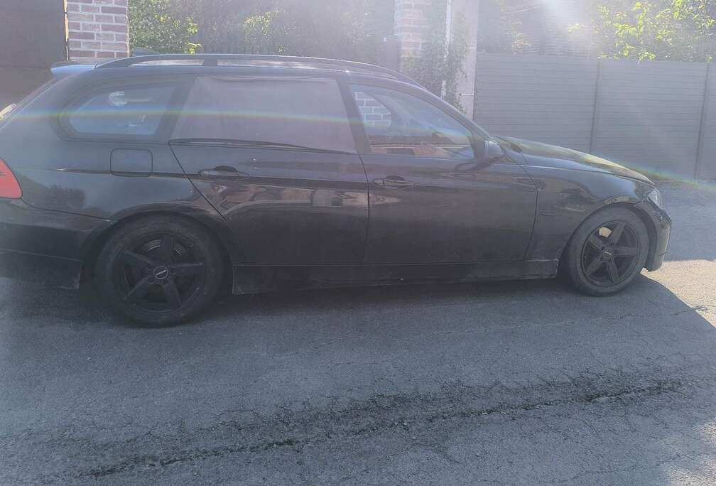BMW Touring 320d 163ch Premiere
