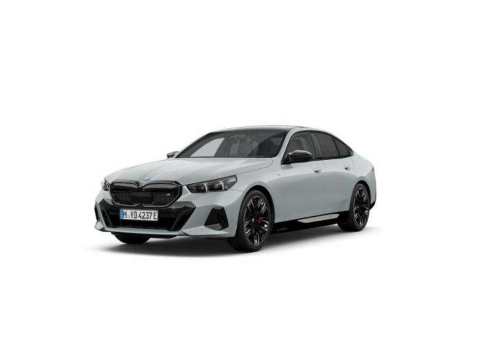 BMW i5 M60 xDrive M Sport Pro  B&W  CARBON  TOWB