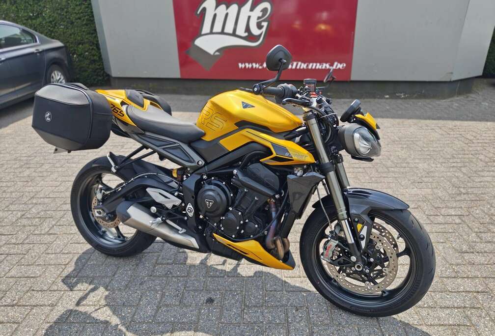 Triumph 765