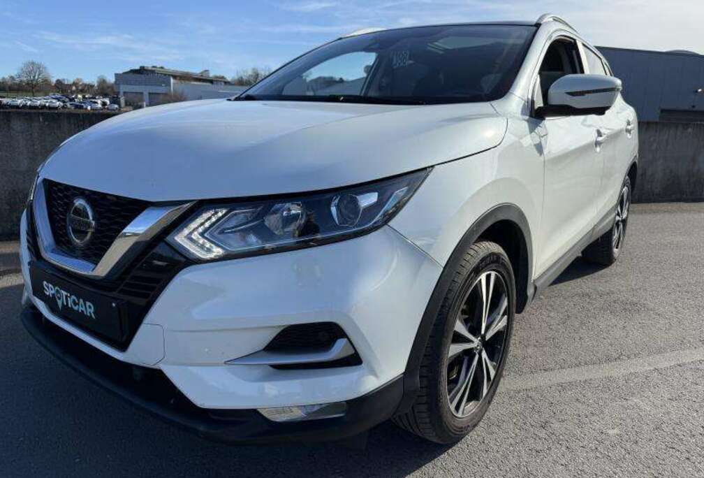 Nissan M