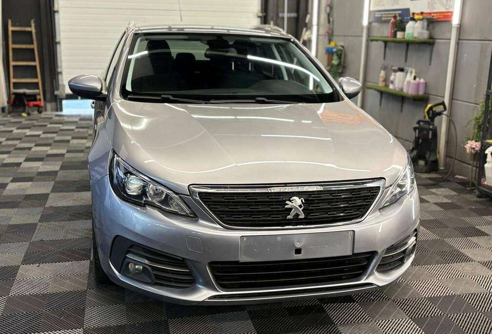 Peugeot SW 1.2l BENZINE PureTech bj. 2018 Euro 6