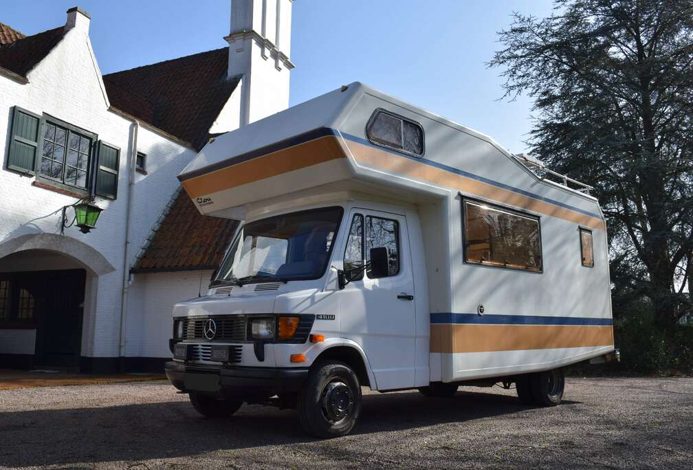 Mercedes-Benz 410D Niesmann Clou 570