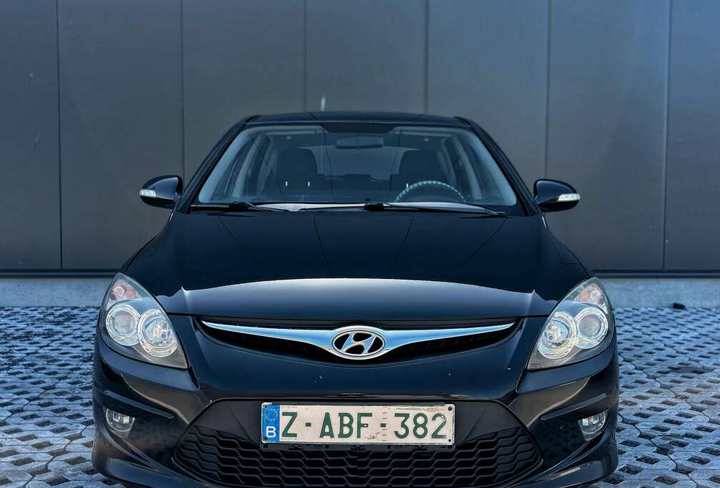 Hyundai Zetelverwarming Airco Benzine Blanco Gekeurd