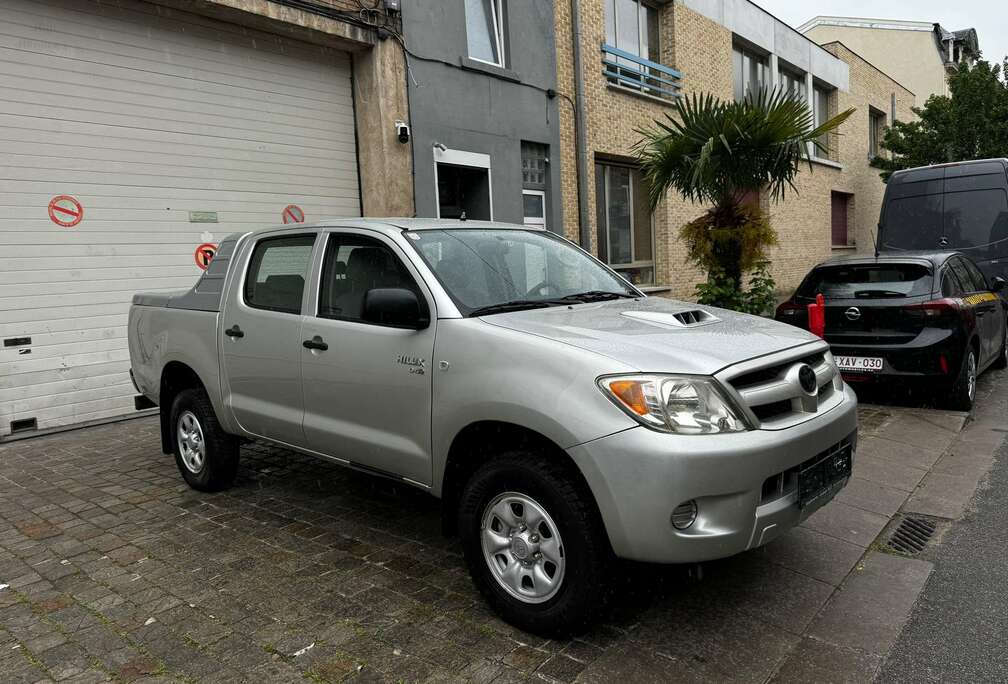 Toyota 2.5 D-4D 4WD AIRCO CLIMATISÉ ÉTAT EXCEPTIONNEL