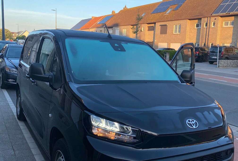 Toyota Proace City Verso LWB 1.5 D-4D Tracks Tracks