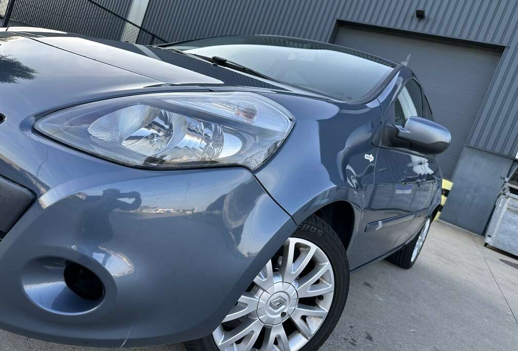 Renault 1.2i 20th Tomtom Editie