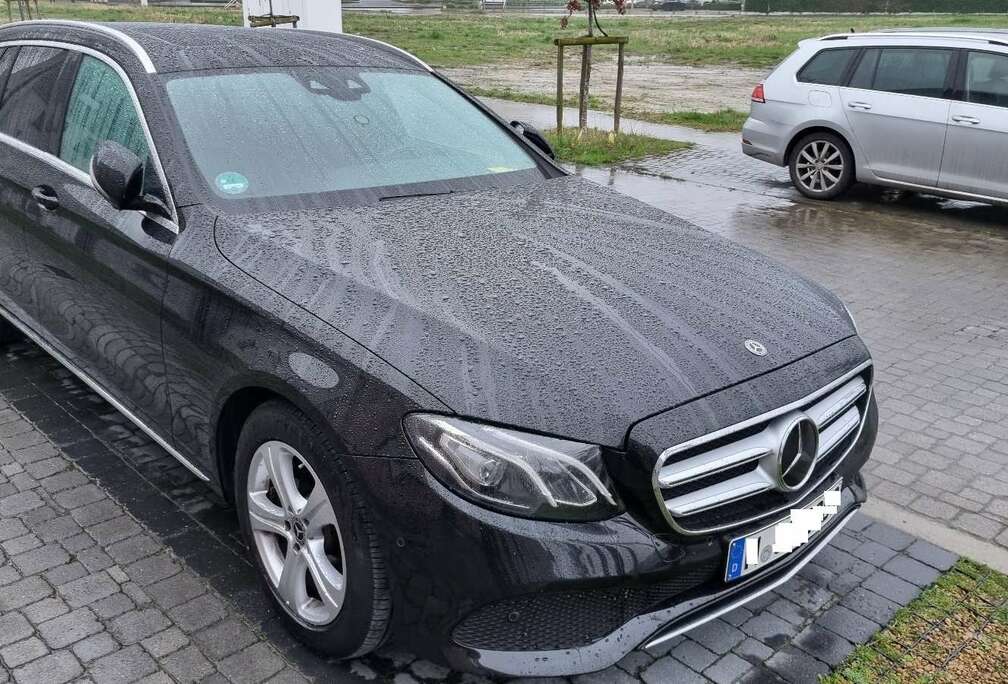 Mercedes-Benz E 220 d 4Matic T 9G-TRONIC Avantgarde