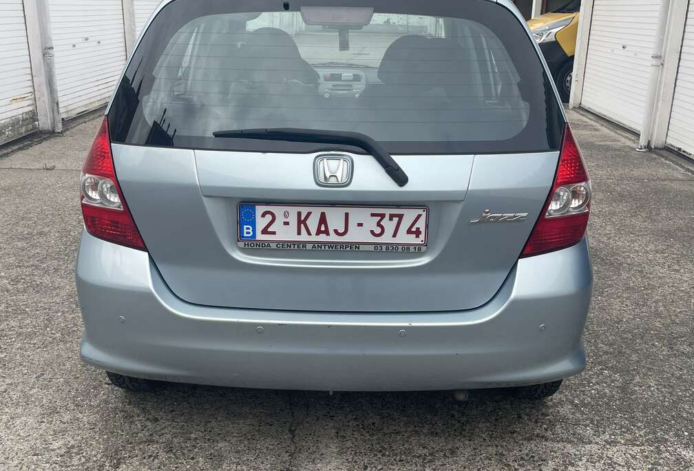 Honda  Honda Jazz 2008 – airco – technische keuring  Te