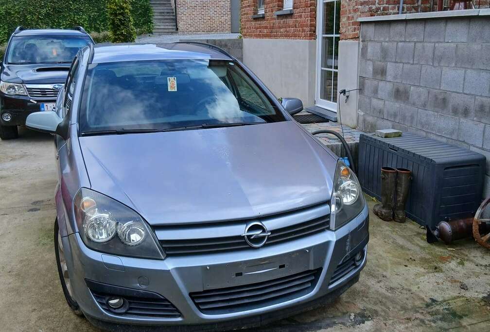 Opel SW 1.6i XEP 16v Sport
