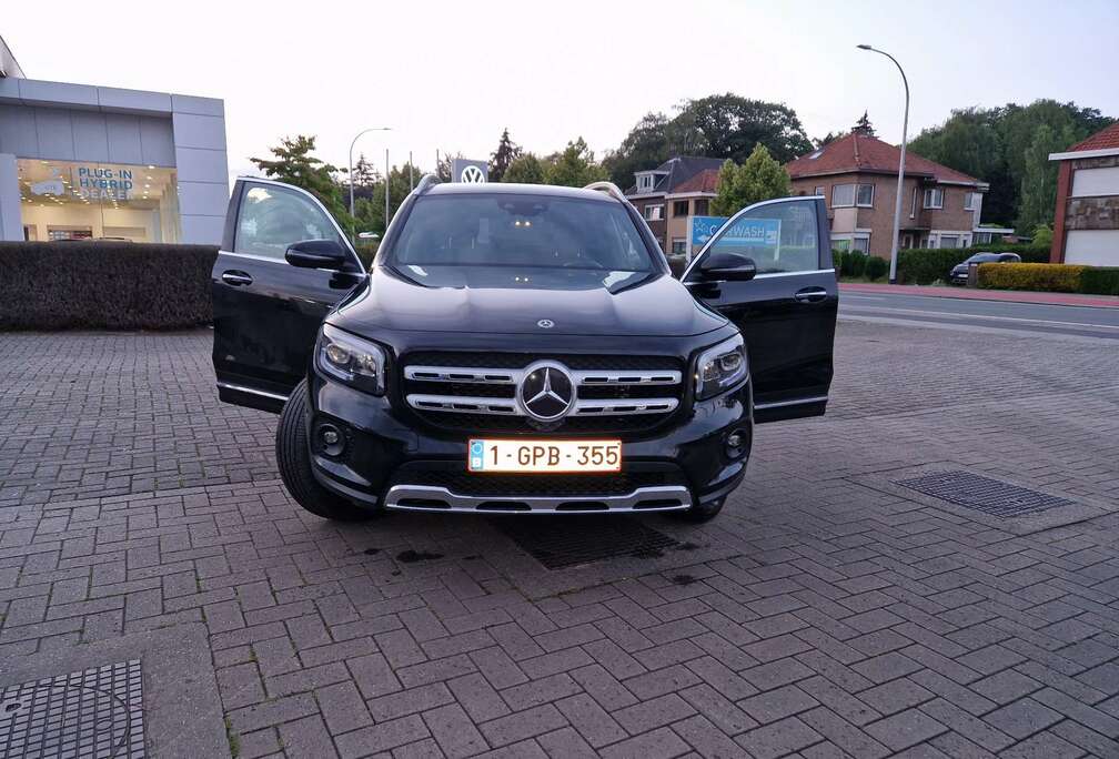 Mercedes-Benz plaasen 7