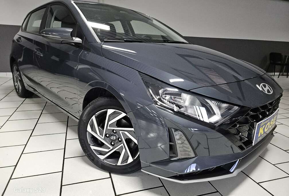 Hyundai 1.0 T-GDi 100CV BOITE AUTO CAR-PLAY 1ERE MAIN