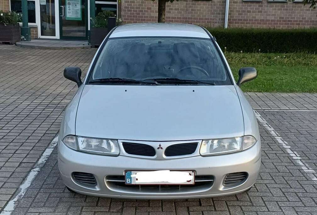 Mitsubishi 1.6i GL Anniversary